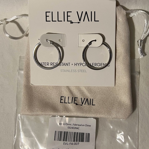 ✨NWT✨ ELLIE VAIL Laurette Medium Hoop Earrings in Silver - Picture 6 of 8